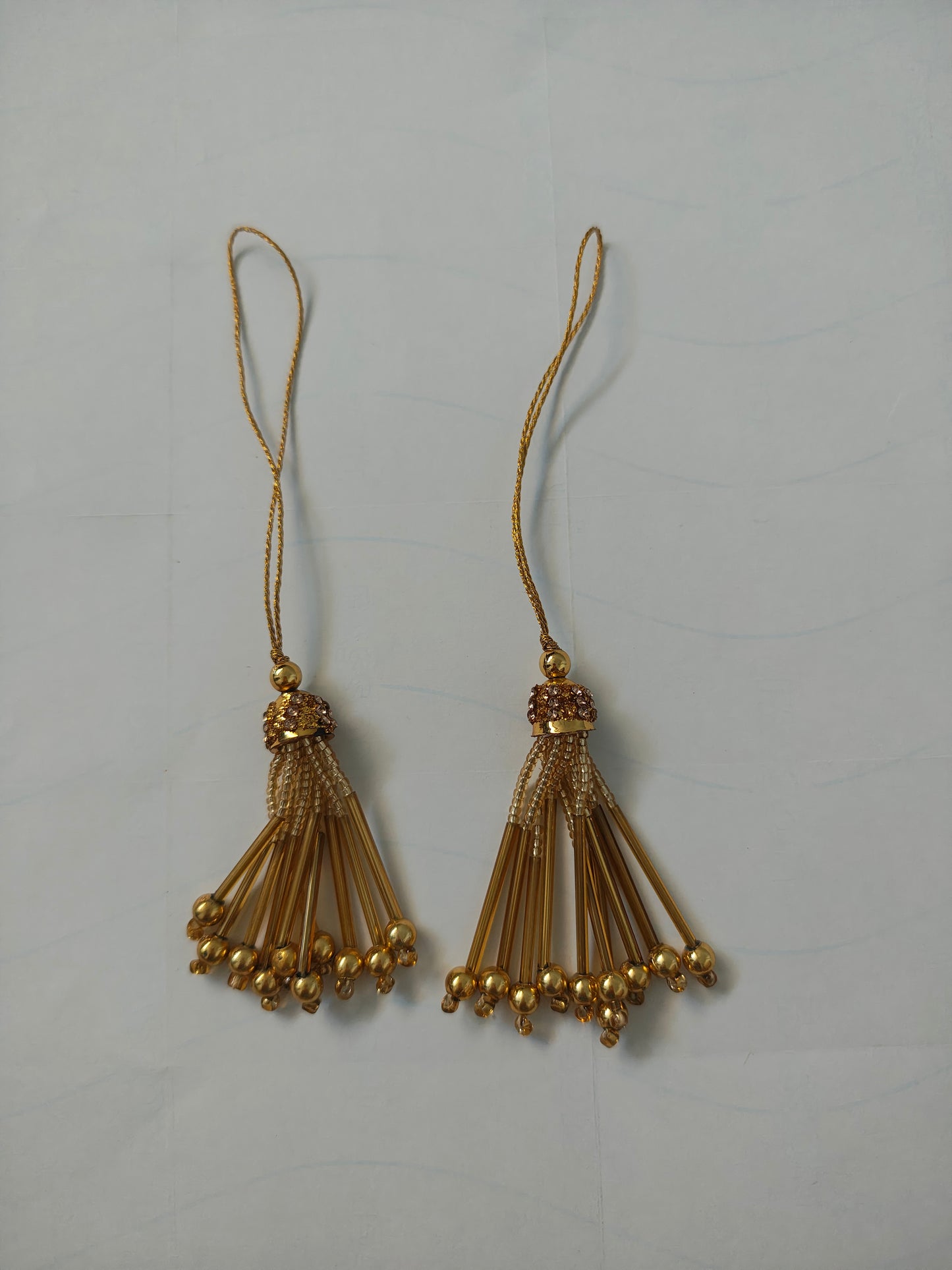 Handcrafted Kashmiri Athoor with multicolored beads