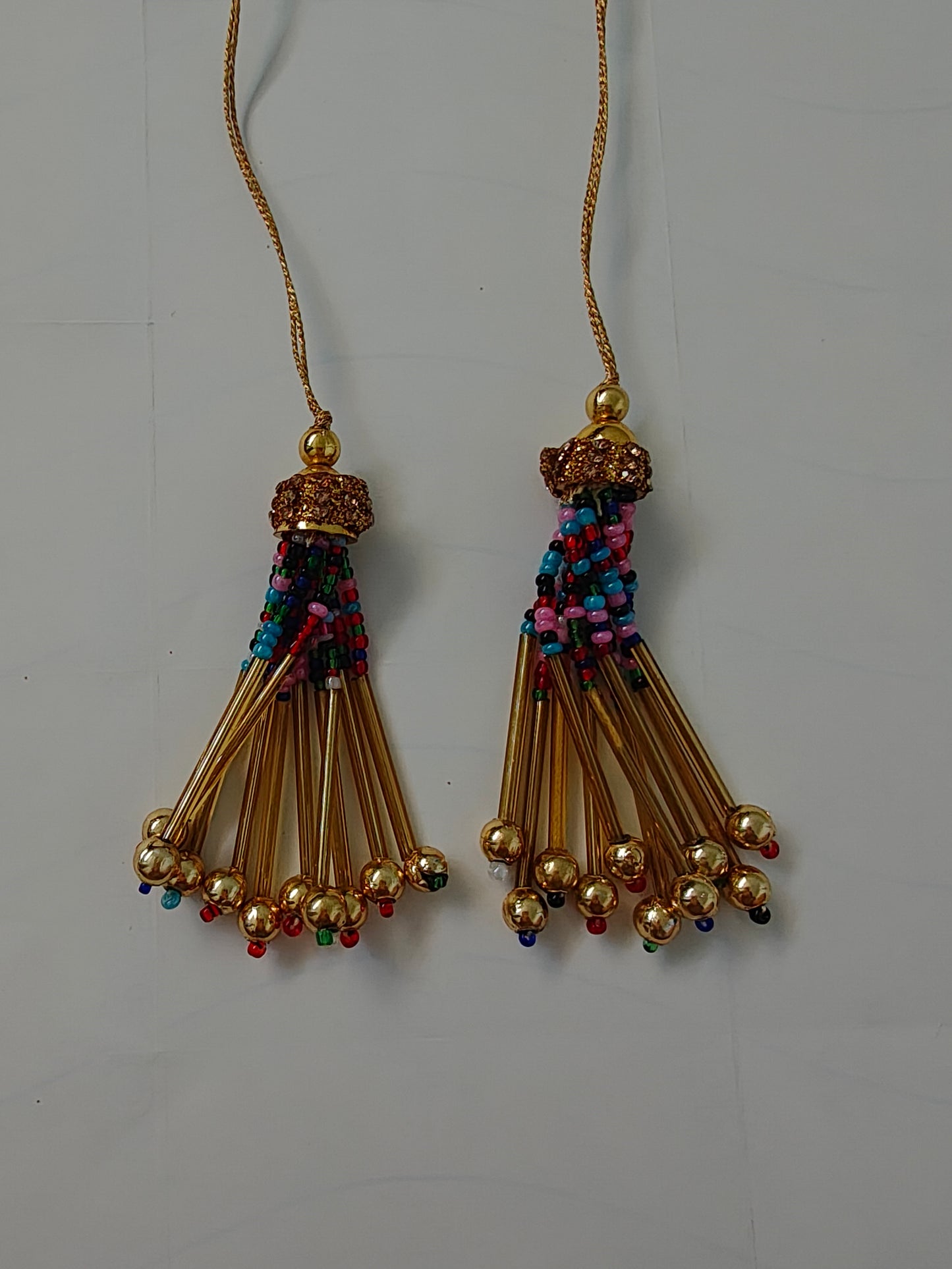 Handcrafted Kashmiri Athoor with multicolored beads