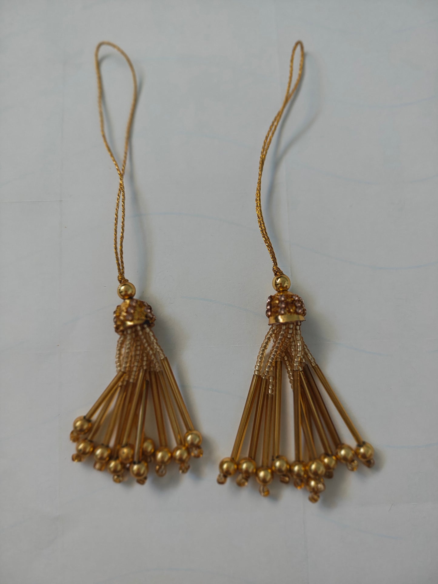 Handcrafted Kashmiri Athoor with multicolored beads