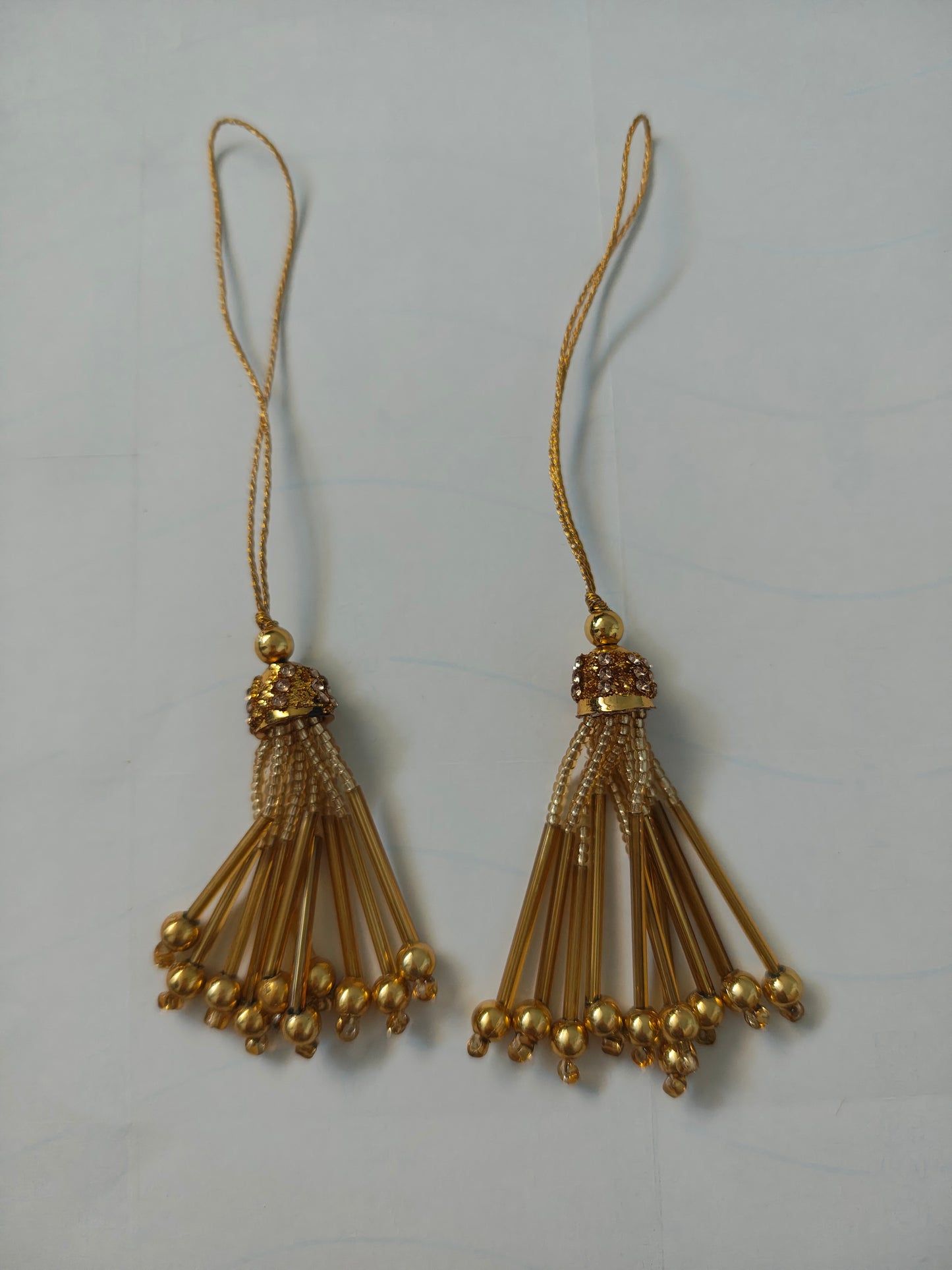 Handcrafted Kashmiri Athoor with multicolored beads